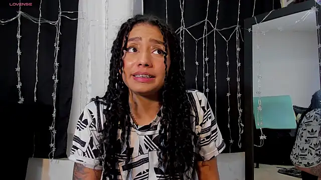 Snapshot of Dakota_M1 chatting on 02.27.25 Dakota M1 online show from 02.27.25