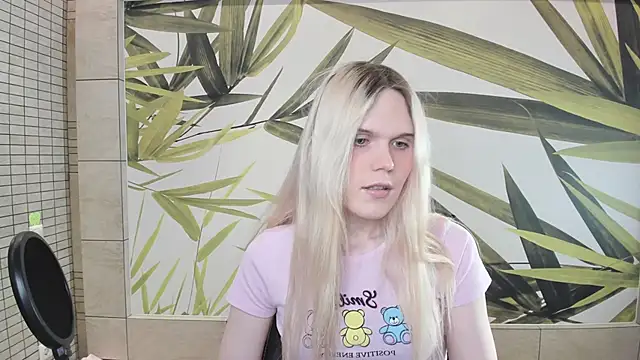 Auroralitta online show from 12.17.24