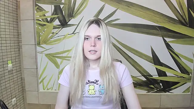 Auroralitta online show from 12.20.24