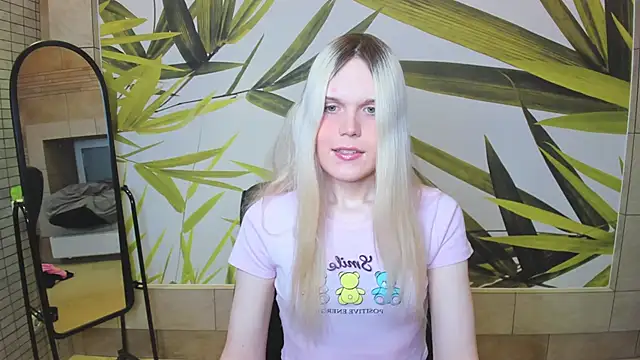 Auroralitta online show from 12.26.24