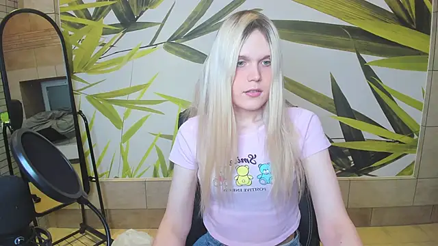 Auroralitta online show from 12.26.24