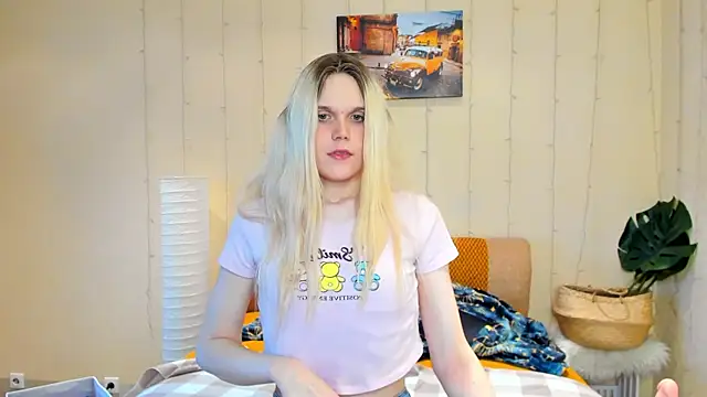 Auroralitta online show from 02.17.25