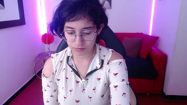 Lili Gomez  online show from 02.01.25