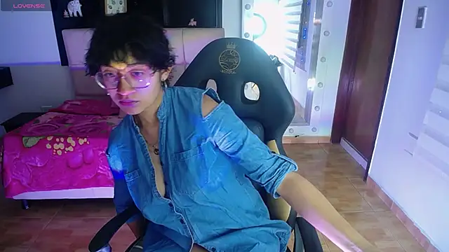 Lili Gomez  online show from 01.11.26