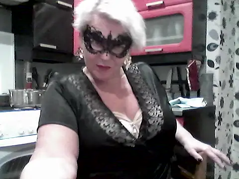 Lisa Suzie online show from 03.02.26