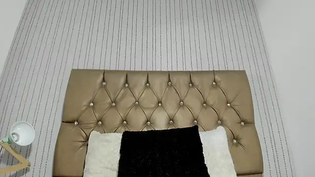 Snapshot of candymery chatting on 11.12.25 candymery online show from 11.12.25