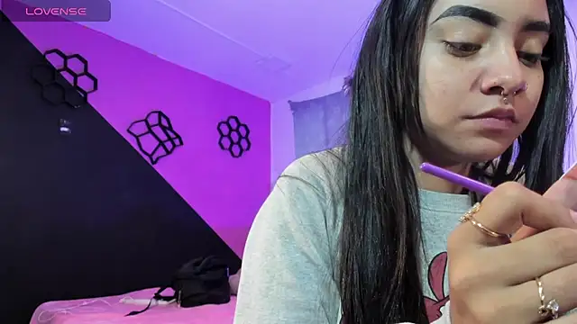 dakota-bright01 online show from 01.04.25