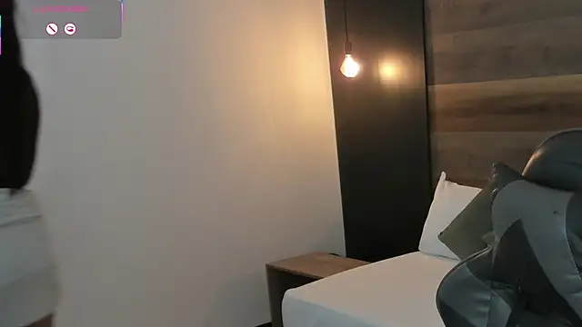 stephanya  online show from 03.26.26