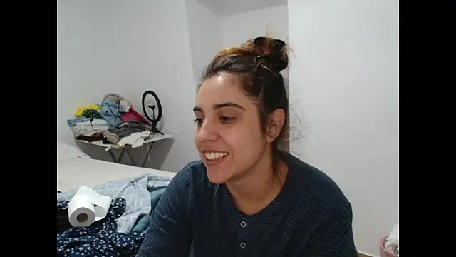 Ursumi1 online show from 10.19.25