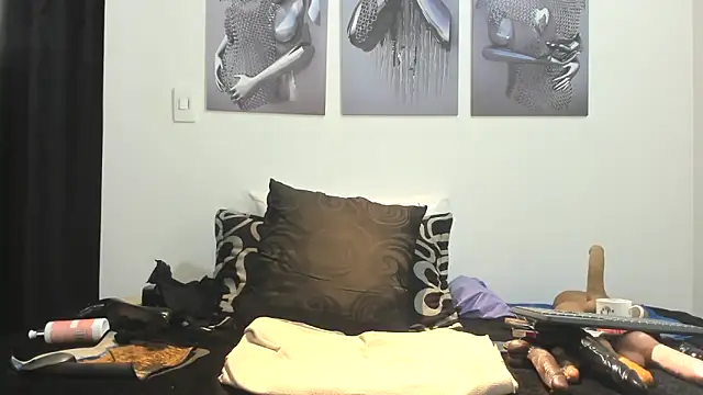 Roxanne squirt online show from 03.17.25