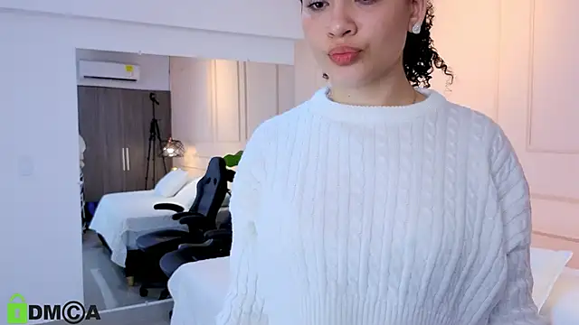 SHARONN     online show from 09.29.25