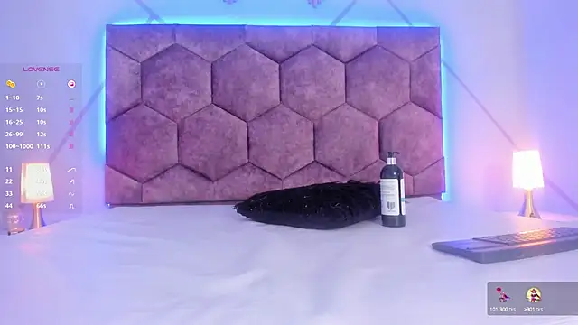 aggy castel online show from 02.06.25