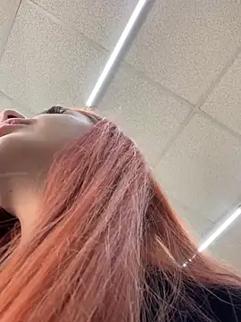 Snapshot of FoxyJoy chatting on 01.10.25 FoxyJoy online show from 01.10.25