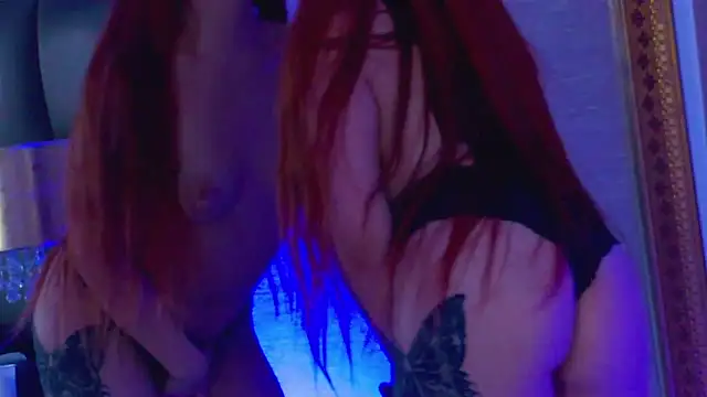 Snapshot of FoxyJoy chatting on 02.05.25 FoxyJoy online show from 02.05.25