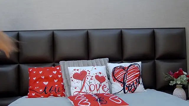 FoxyJoy online show from 02.13.26