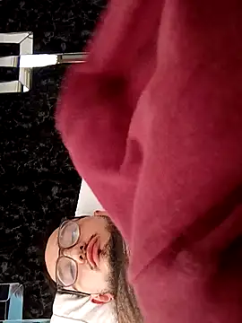 Nene1325 online show from 12.16.24