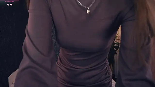 Snapshot of MoiraHavins chatting on 11.02.25 MoiraHavins online show from 11.02.25