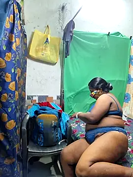 Snapshot of Real_Desi_Couple chatting on 07.15.26 Real Desi Couple online show from 07.15.26