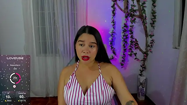 Snapshot of Eily__ chatting on 01.01.25 Eily online show from 01.01.25