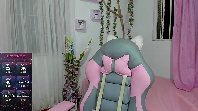 Snapshot of Eily__ chatting on 02.11.25 Eily online show from 02.11.25