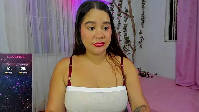 Snapshot of Eily__ chatting on 02.15.25 Eily online show from 02.15.25