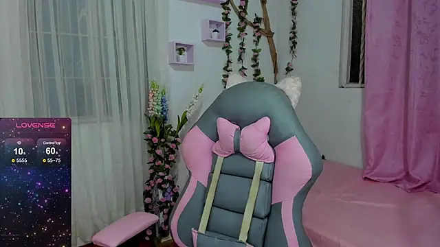 Snapshot of Eily__ chatting on 02.16.25 Eily online show from 02.16.25