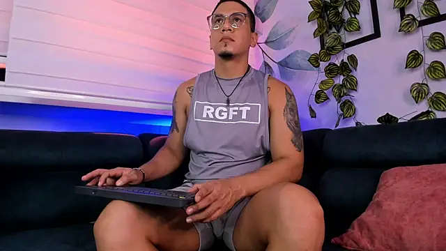 Snapshot of JoshMillerr_ chatting on 05.15.26 JoshMillerr online show from 05.15.26
