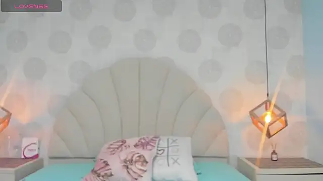 GIANNABONET online show from 01.18.25