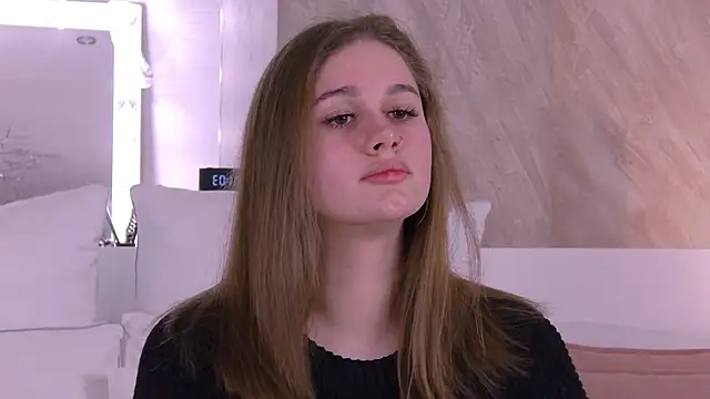 EllieHayes online show from 11.15.25