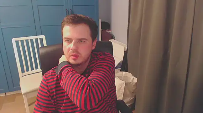 Snapshot of CuteMan33 chatting on 12.16.24 CuteMan33 online show from 12.16.24