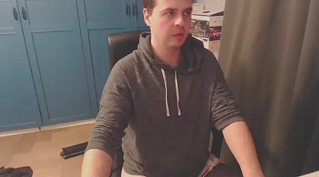 Snapshot of CuteMan33 chatting on 12.24.24 CuteMan33 online show from 12.24.24