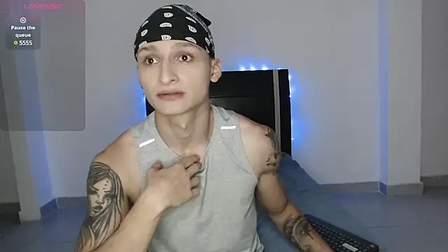 arthurphoenix  online show from 12.21.24