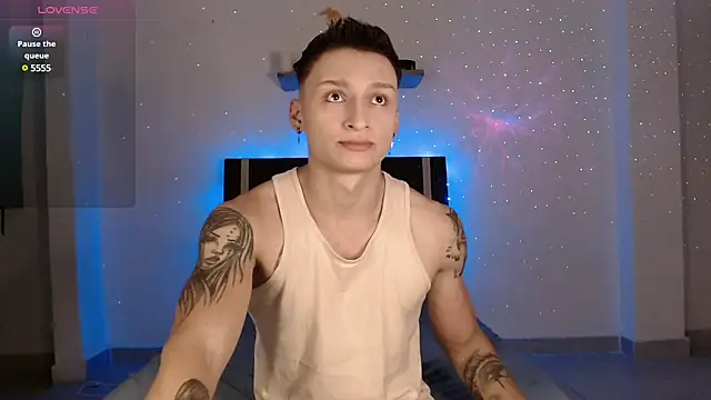 arthurphoenix  online show from 01.04.25