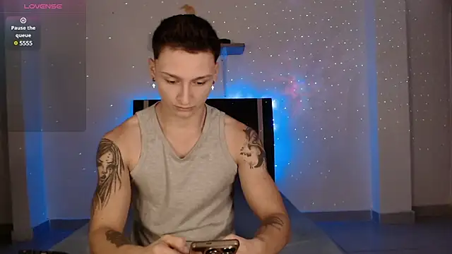 arthurphoenix  online show from 01.05.25