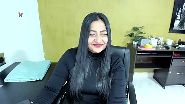 Adele Sweett online show from 02.04.25