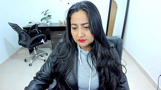 Adele Sweett online show from 02.15.25