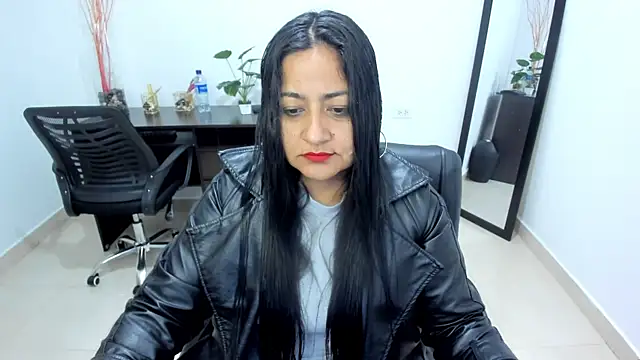 Adele Sweett online show from 02.26.25