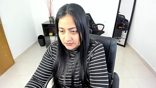 Adele Sweett online show from 03.12.25