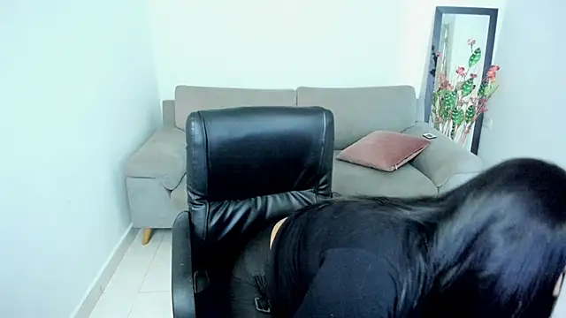 Adele Sweett online show from 09.25.25