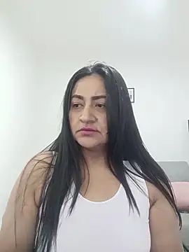 Adele Sweett online show from 11.19.25