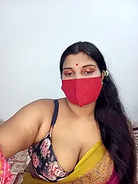 Snapshot of Hot-Angel_ chatting on 10.04.25 Hot-Angel online show from 10.04.25