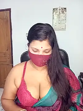 Snapshot of Hot-Angel_ chatting on 10.11.25 Hot-Angel online show from 10.11.25