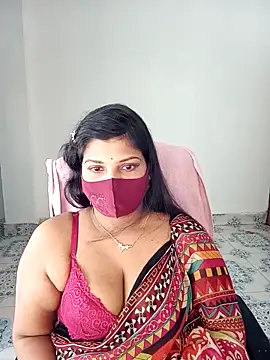 Snapshot of Hot-Angel_ chatting on 10.29.25 Hot-Angel online show from 10.29.25