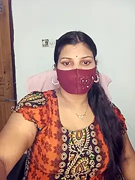 Snapshot of Hot-Angel_ chatting on 10.31.25 Hot-Angel online show from 10.31.25