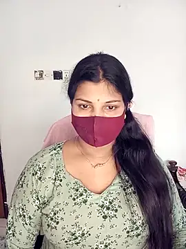 Snapshot of Hot-Angel_ chatting on 11.05.25 Hot-Angel online show from 11.05.25