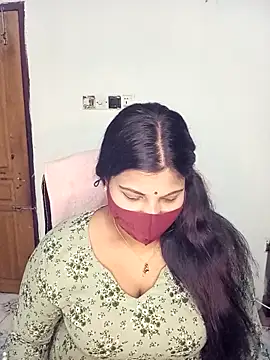 Snapshot of Hot-Angel_ chatting on 11.14.25 Hot-Angel online show from 11.14.25