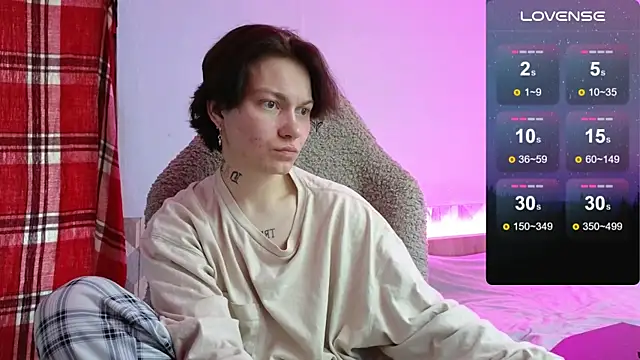 esajukyy online show from 10.04.25