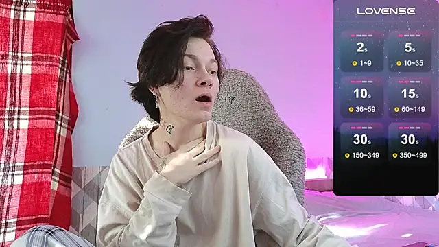 esajukyy online show from 10.25.25