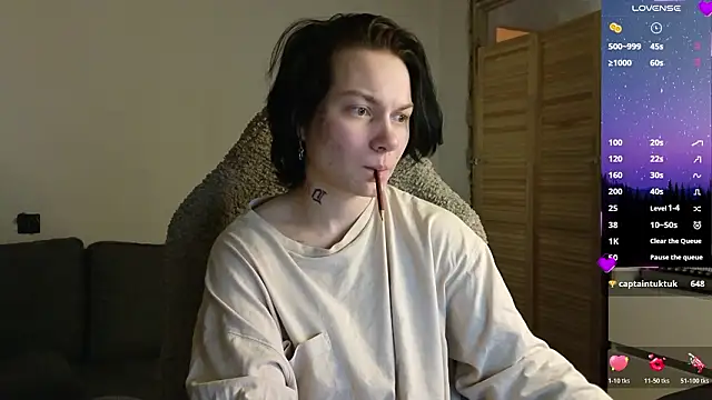 esajukyy online show from 02.26.26