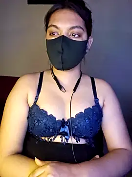 Snapshot of Olivia3 chatting on 10.29.25 Olivia3 online show from 10.29.25